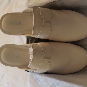 Clogs by MIA